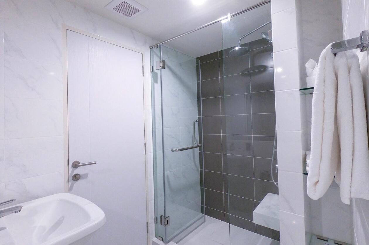 Niche Mono Sukhumvit 50 By Ariva Hotel Bangkok Bagian luar foto